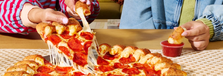 Pizza Hut Cheesy Bites Stuffed Crust Pizza — Fall Return